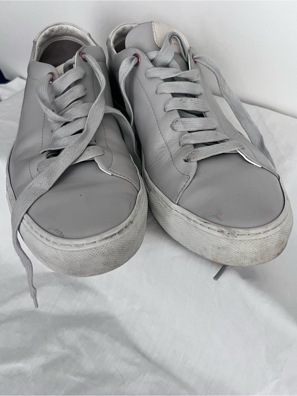 Good Man Brand Light Gray Leather Low-Top Sneakers - Picture 2 of 10